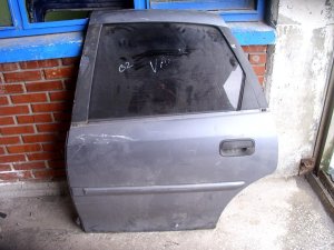 OPEL VECTRA B ÇIKMA SOL ARKA KAPI (GRİ) görsel 2