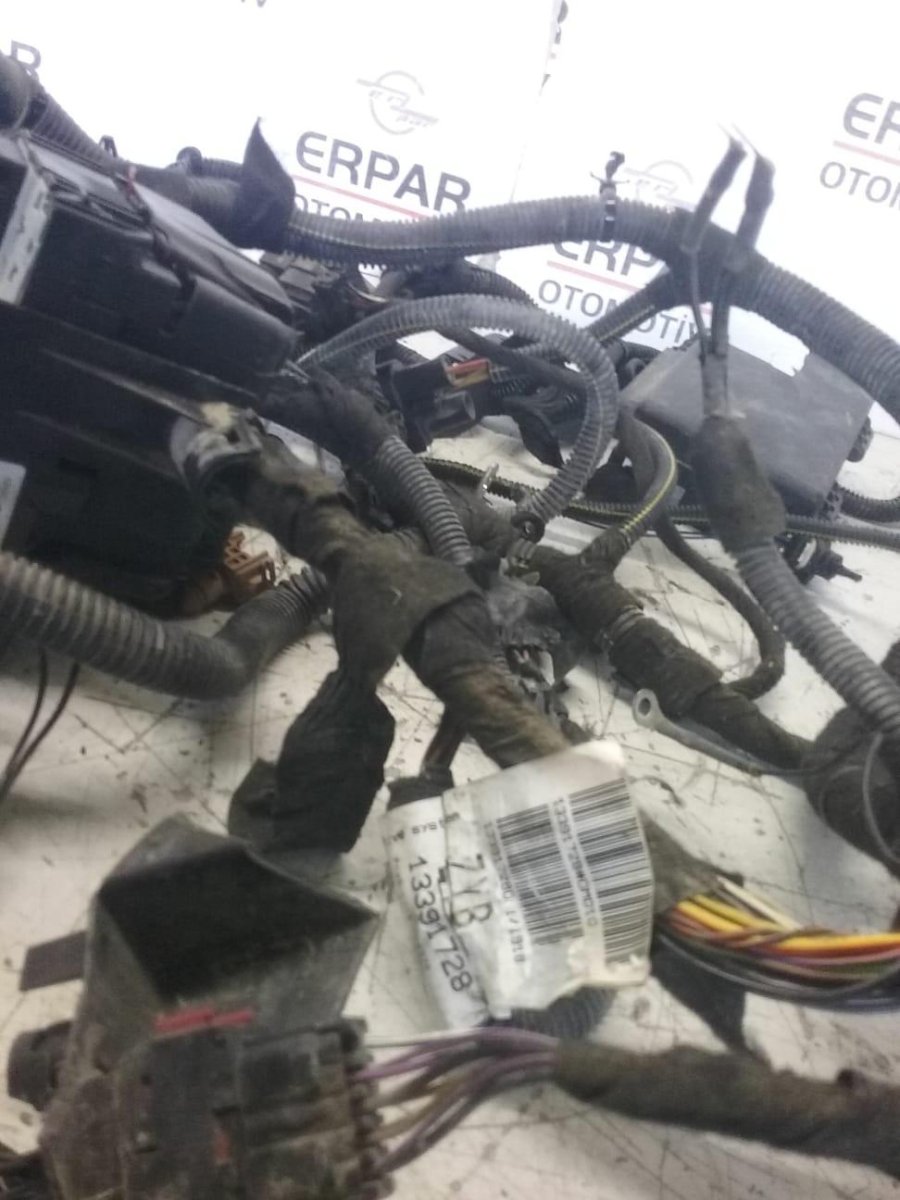 CORSA D 1.2 1.4 EASYTRONİC MOTOR TESİSATI – Çıkma parça GM