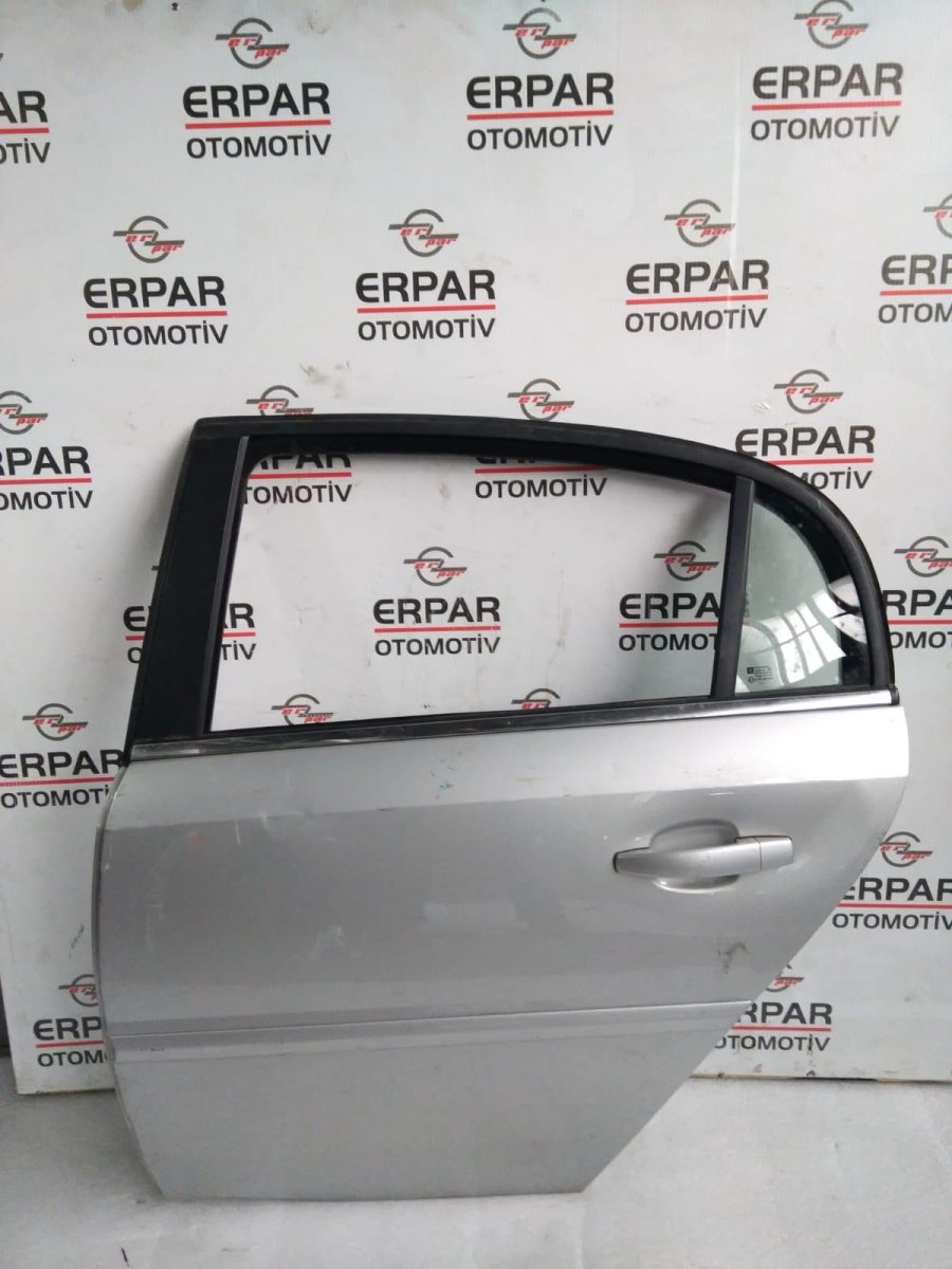 OPEL VECTRA C ÇIKMA SOL ARKA KAPI (GRİ) – Çıkma parça GM