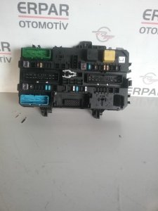 ASTRA H ARKA SİGORTA KUTUSU görsel 2