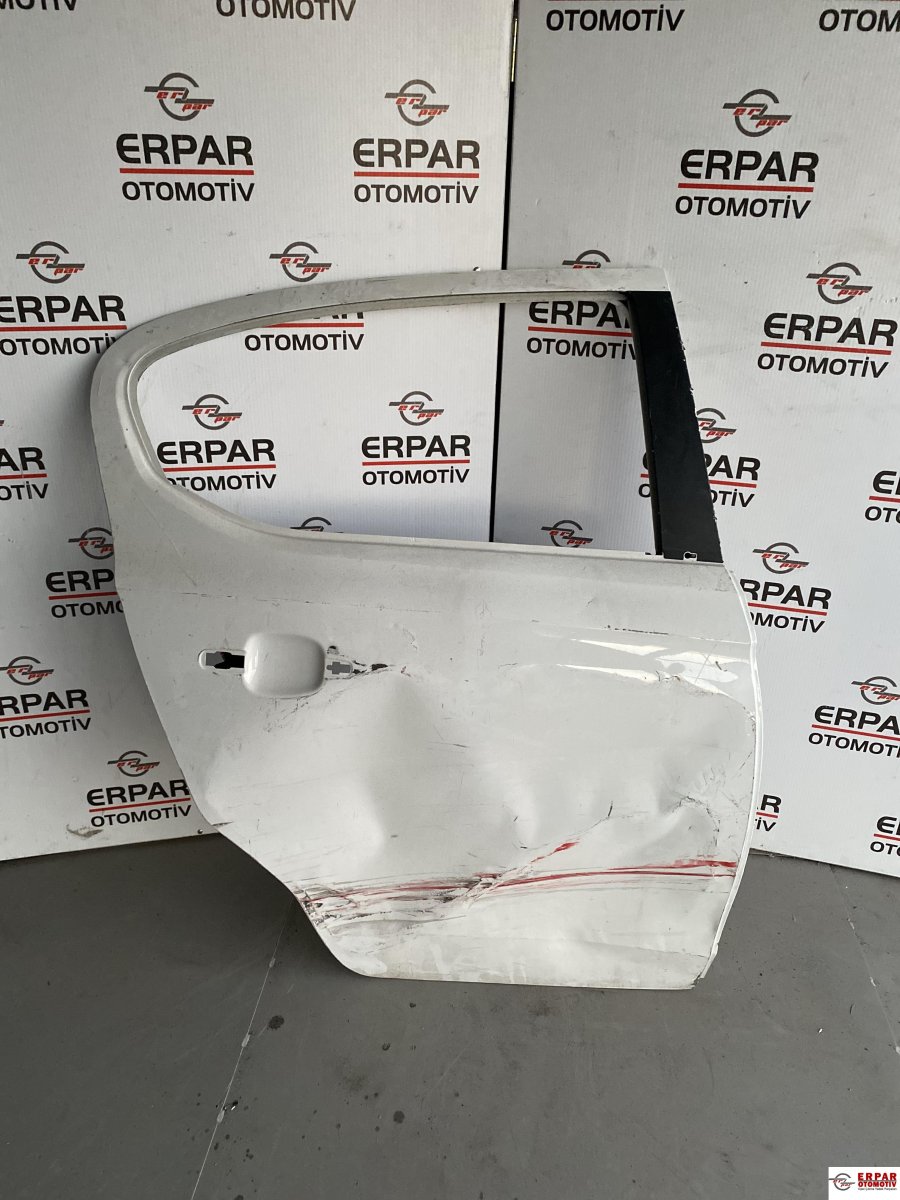 CORSA E SAĞ ARKA KAPI (BEYAZ) – Çıkma parça GM