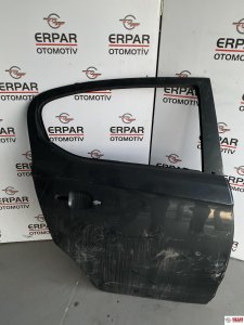 CORSA E SAĞ ARKA KAPI SİYAH — Çıkma Parçalar