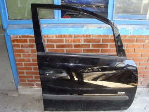 OPEL ZAFİRA A ÇIKMA SAĞ ÖN KAPI (SİYAH) — Çıkma Parçalar