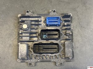İNSİGNİA MOKKA ASTRA J MOTOR BEYNİ — Used Parts